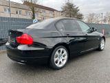 BMW 318 Baureihe 3 Lim. 318i - BMW 318 aus 2010
