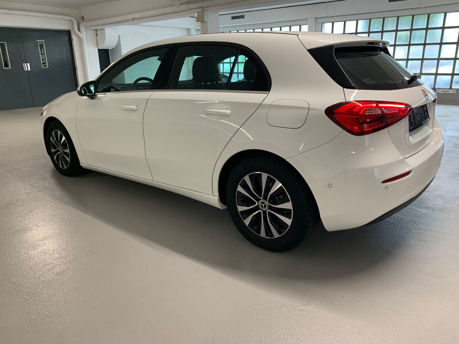Mercedes-Benz A 200 mit NAVI und erst 36.200 KM foto 3