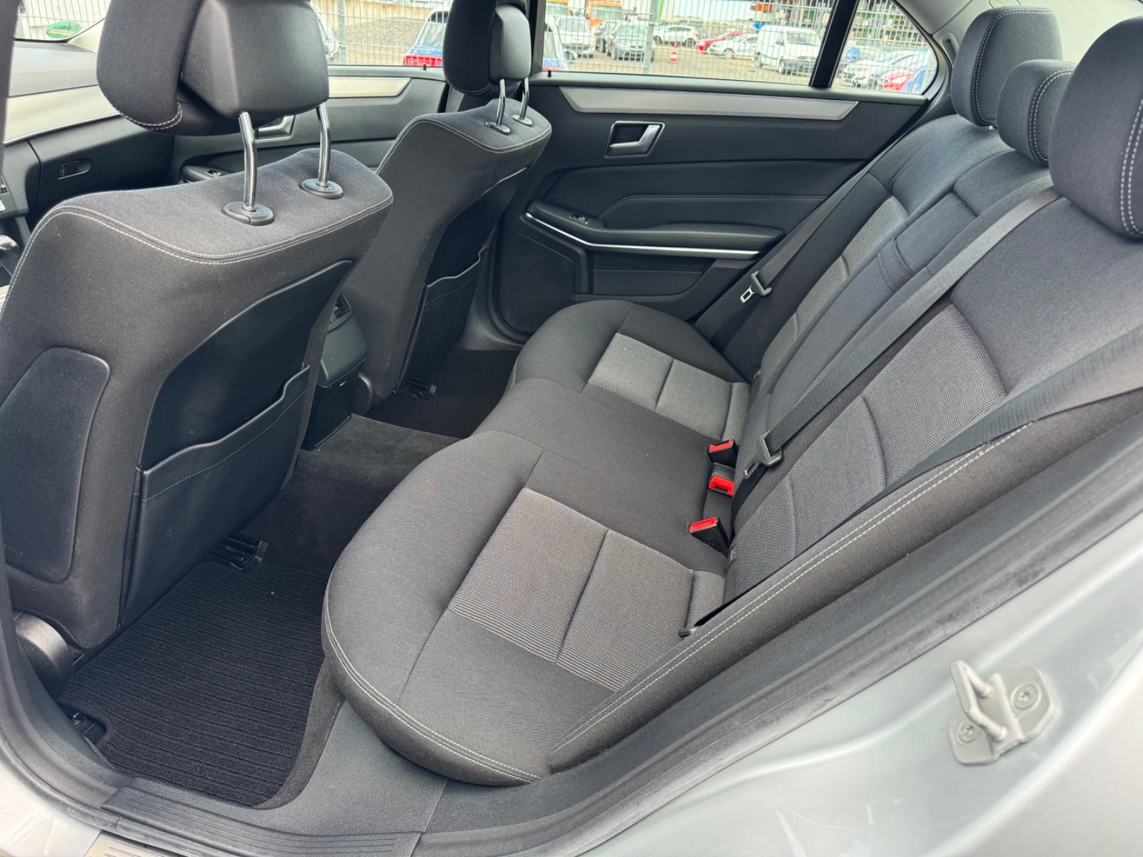 Mercedes-Benz E 220 CDI Limousine Klima Navi LED Euro 5