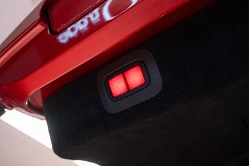 صورة مصغرة 40 لـ 2021 Aston Martin DBX