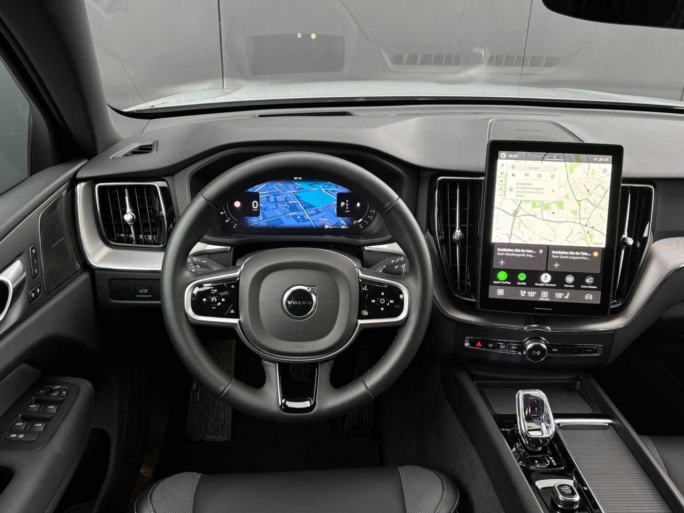 Volvo XC60 B5 B AWD Plus Black Edition imagem 3