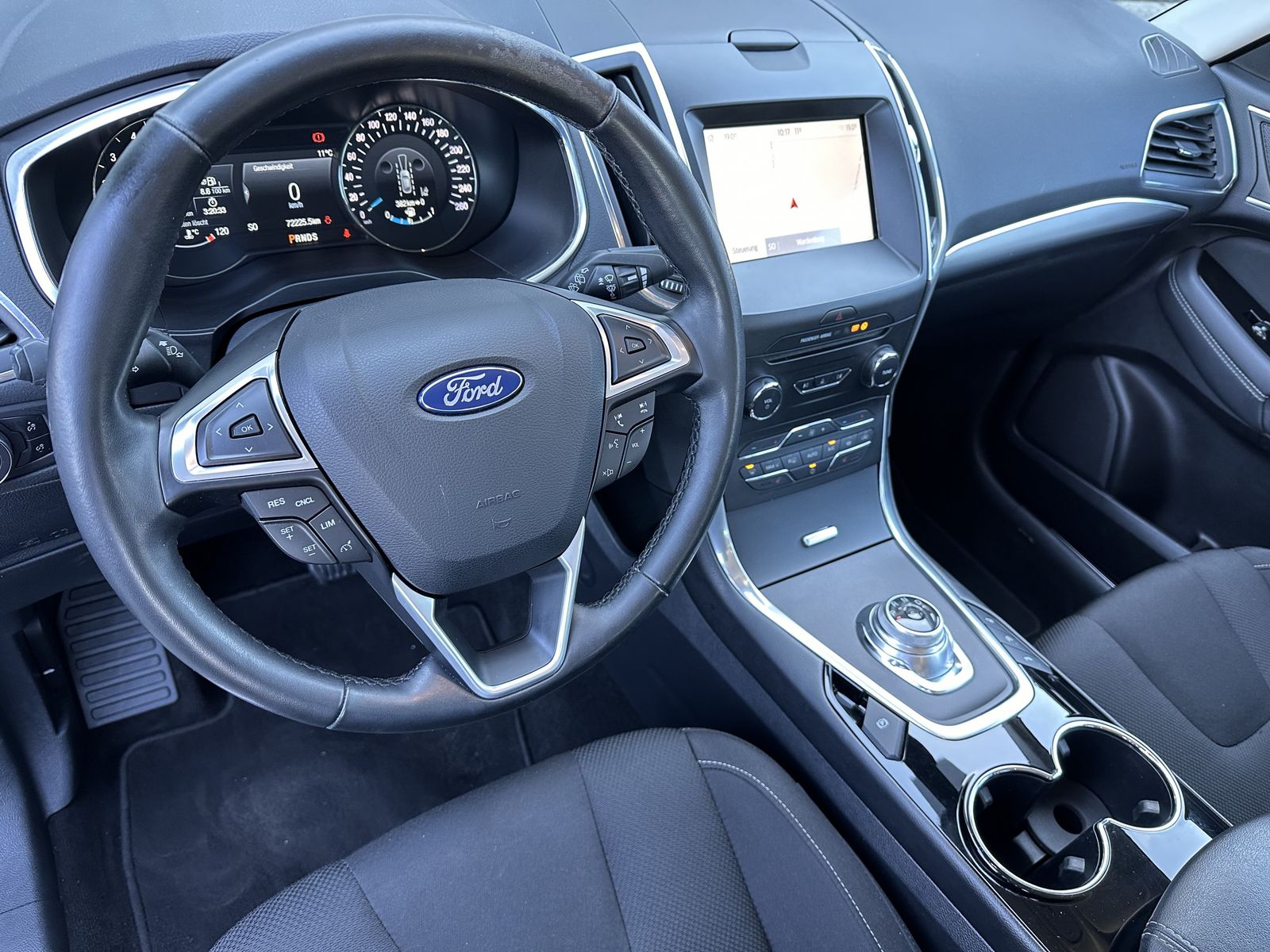 Fahrzeugabbildung Ford S-MAX 2.0 EB Titanium Aut. NAV+LED+KAMERA+17ZOLL