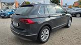 Volkswagen Tiguan Highline DSG LED Nav SHZ PDC ACC - Volkswagen Tiguan: Grau, Soundsystem