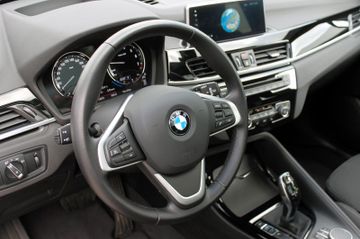Fahrzeugabbildung BMW X1 20i sDrive Steptr. Sport Line LED Navi Temp.