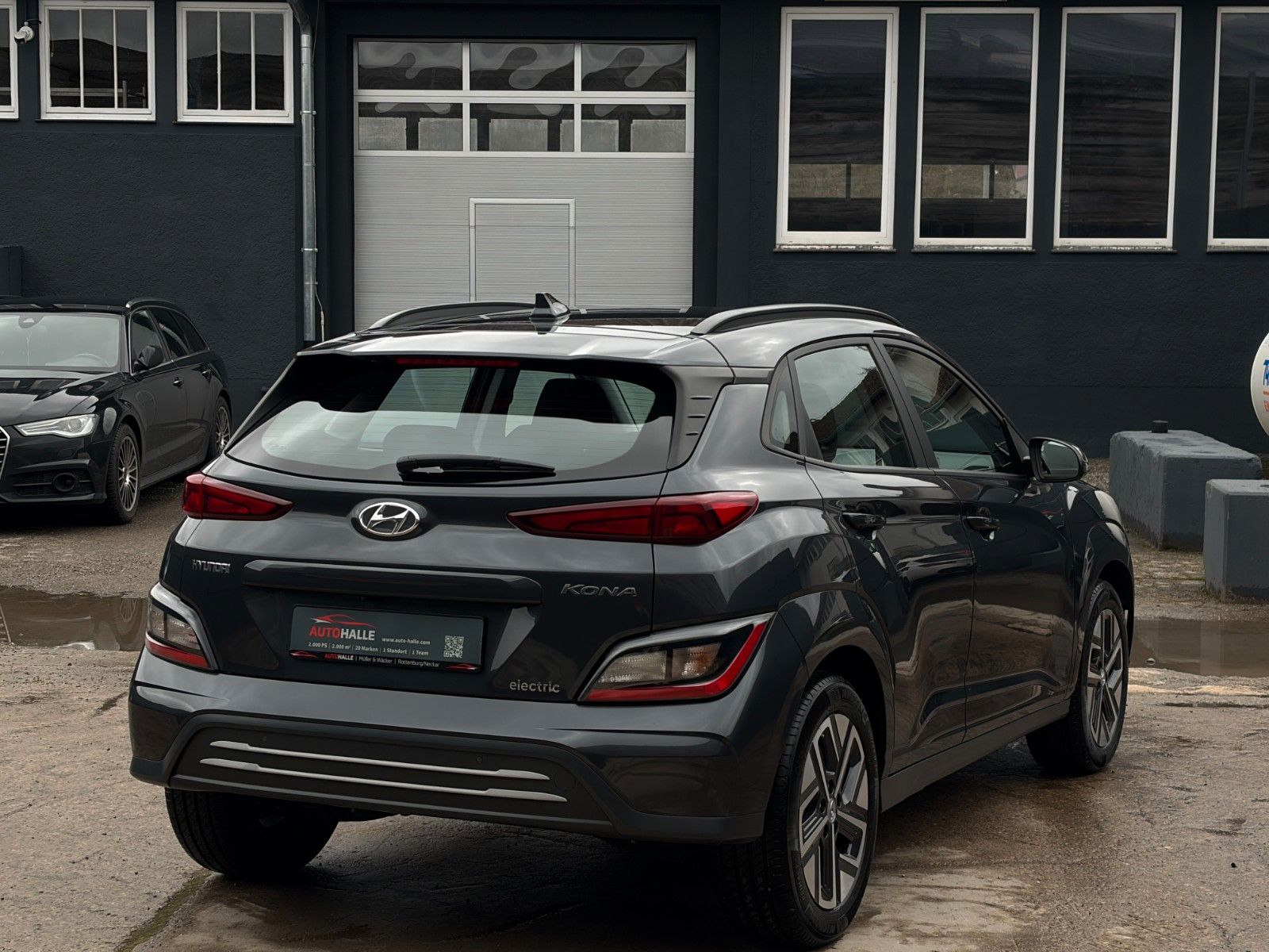 Fahrzeugabbildung Hyundai Kona Select Elektro Kamera CarPlay ACC SHZ LHZ