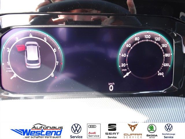 Fahrzeugabbildung Volkswagen Golf Var. R-Line 1.5l TSI 110kW DSG LED Navi