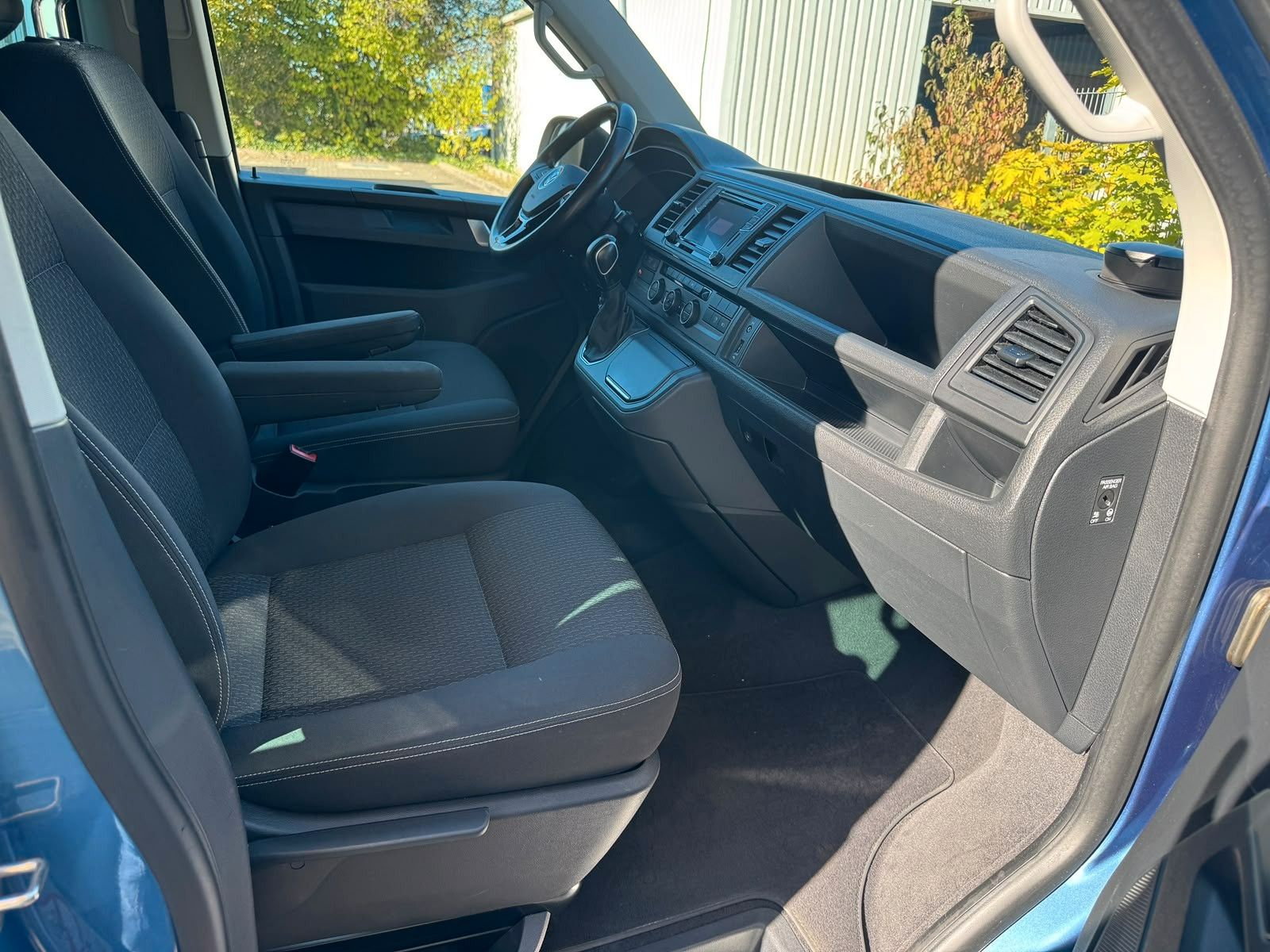 Fahrzeugabbildung Volkswagen T6 Multivan Trendline DSG WEBASTO