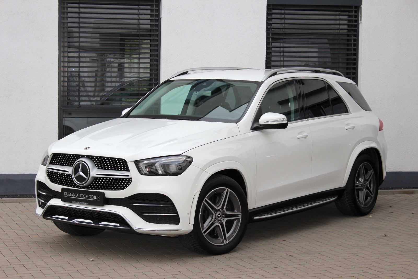 MERCEDES-BENZ GLE 300d 4M **AMG-PAKET LUFT  360° 20  ZOLL**