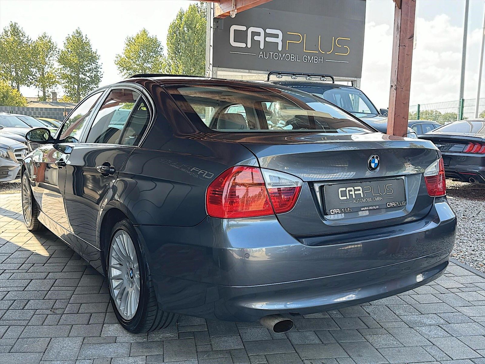 Fahrzeugabbildung BMW 320i Lim. Sport *TÜV NEU*MOTOR Neu*Top Zustand*