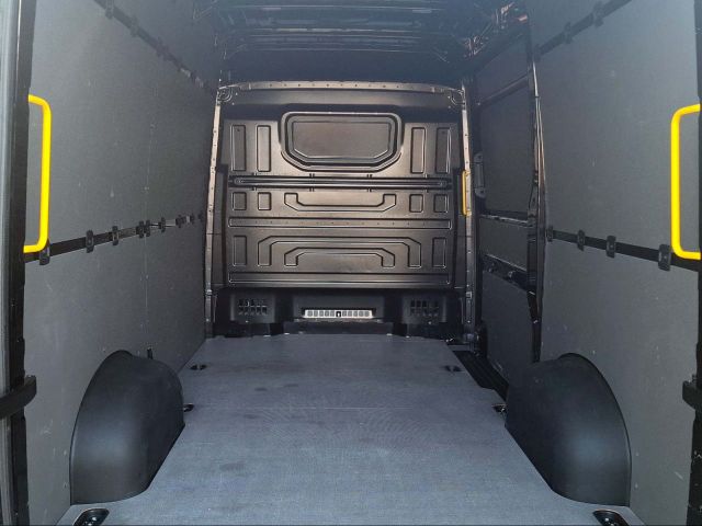 CRAFTER KASTEN 2.0 TDI MR HOCHDACH+AZV+LED+CAM