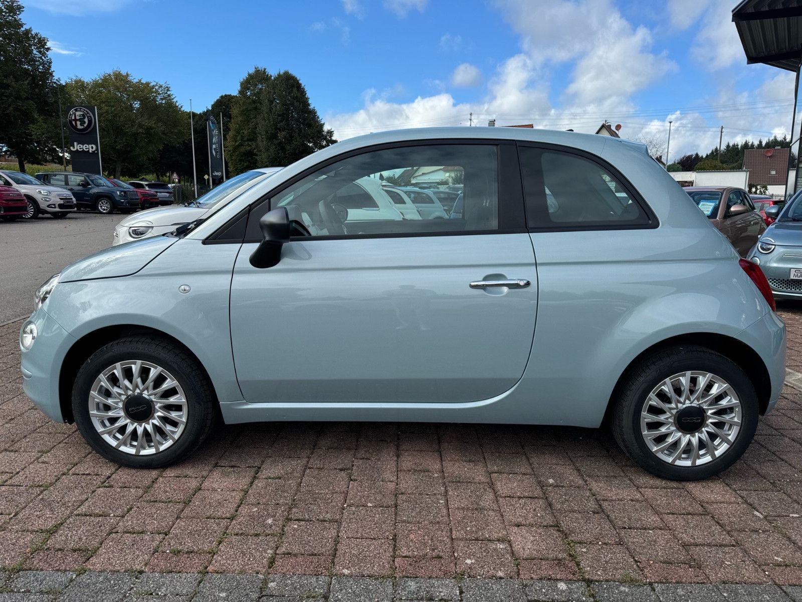 Fahrzeugabbildung Fiat 500 Hybrid