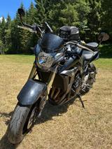 Suzuki GSR 750A - SUZUKI GSR