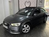 Audi A3 S-LINE AUTO PANO KEYLESS LED SP.SZ T-WINKEL. - Audi A3: Kleinwagen