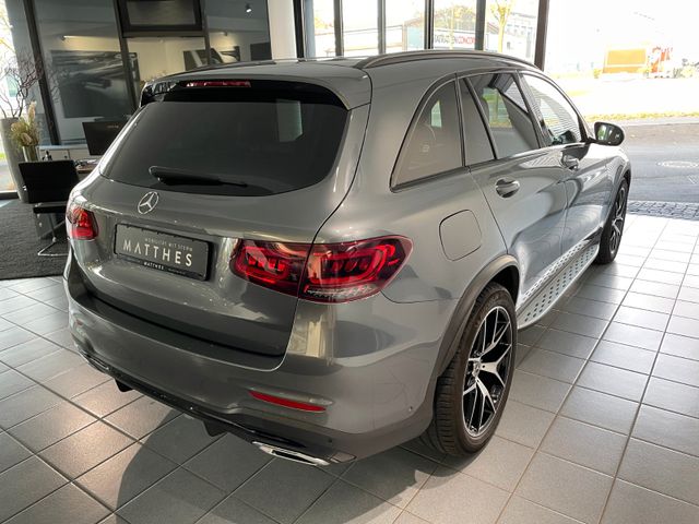Fahrzeugabbildung Mercedes-Benz GLC 400 d 4M AMG/Pano/Night/AHK/Spur/20"