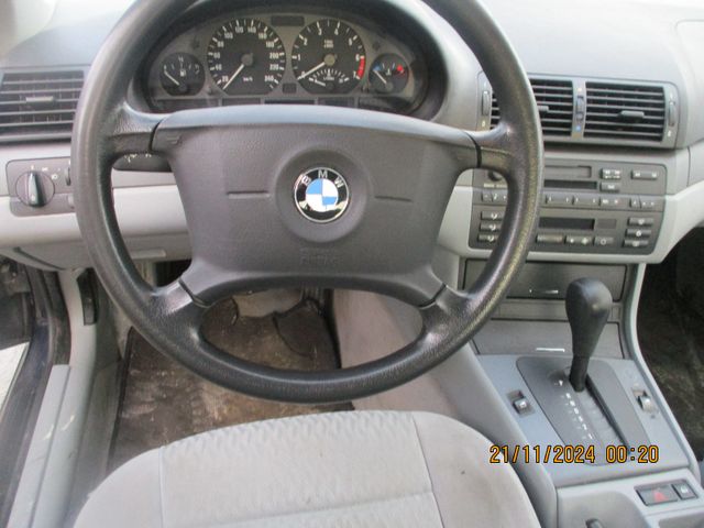 BMW 318i