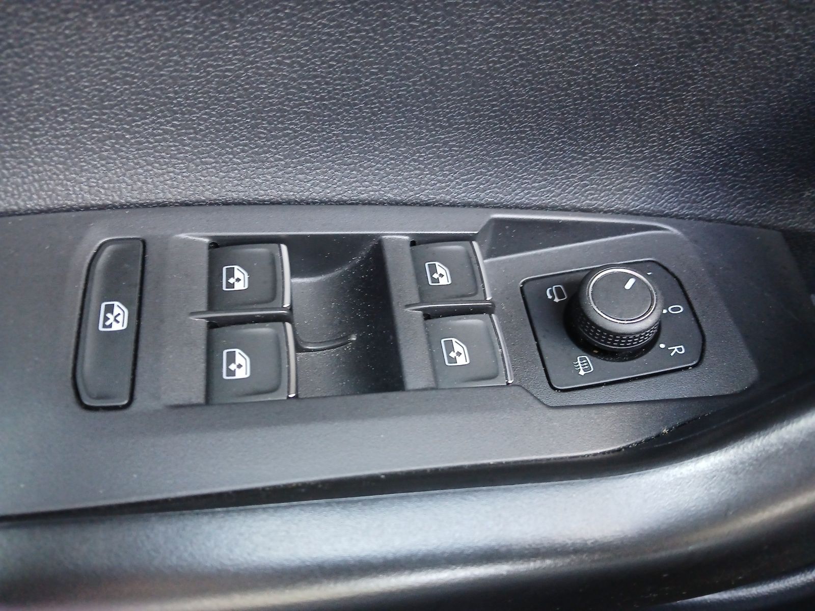 Fahrzeugabbildung Volkswagen Taigo TSI Style DSG Matrix AHK AID ACC RFK SH LM