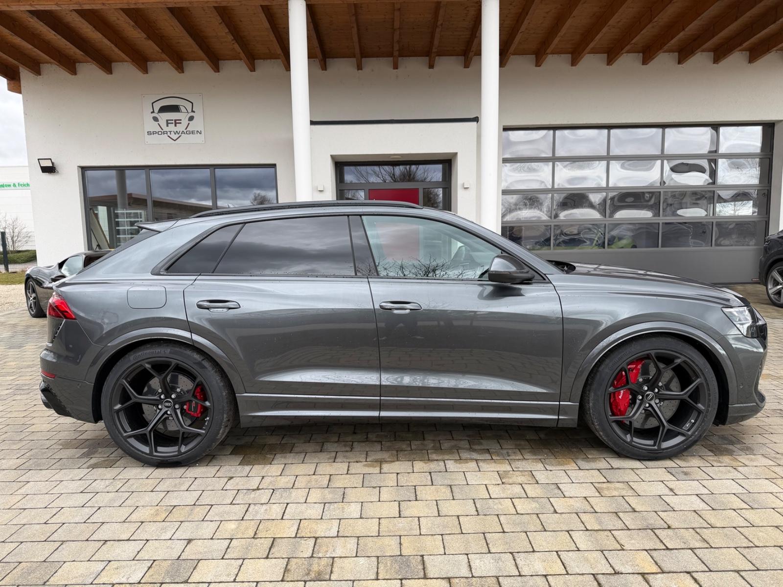 Audi RSQ8 performance Keramik/roteNähteAHK#Voll#