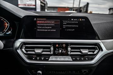 Fahrzeugabbildung BMW 430i Cabrio M Sport|KAMERA|SHADOWLINE|AMBIENTE