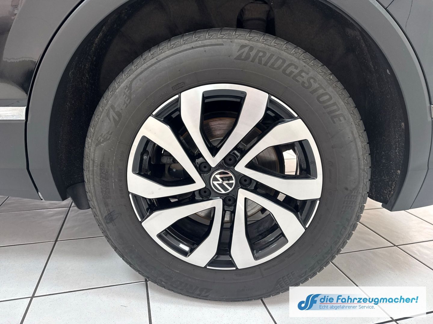 Fahrzeugabbildung Volkswagen Tiguan Life 1.5 TSI BMT Start-Stopp EU6d AHK-kla
