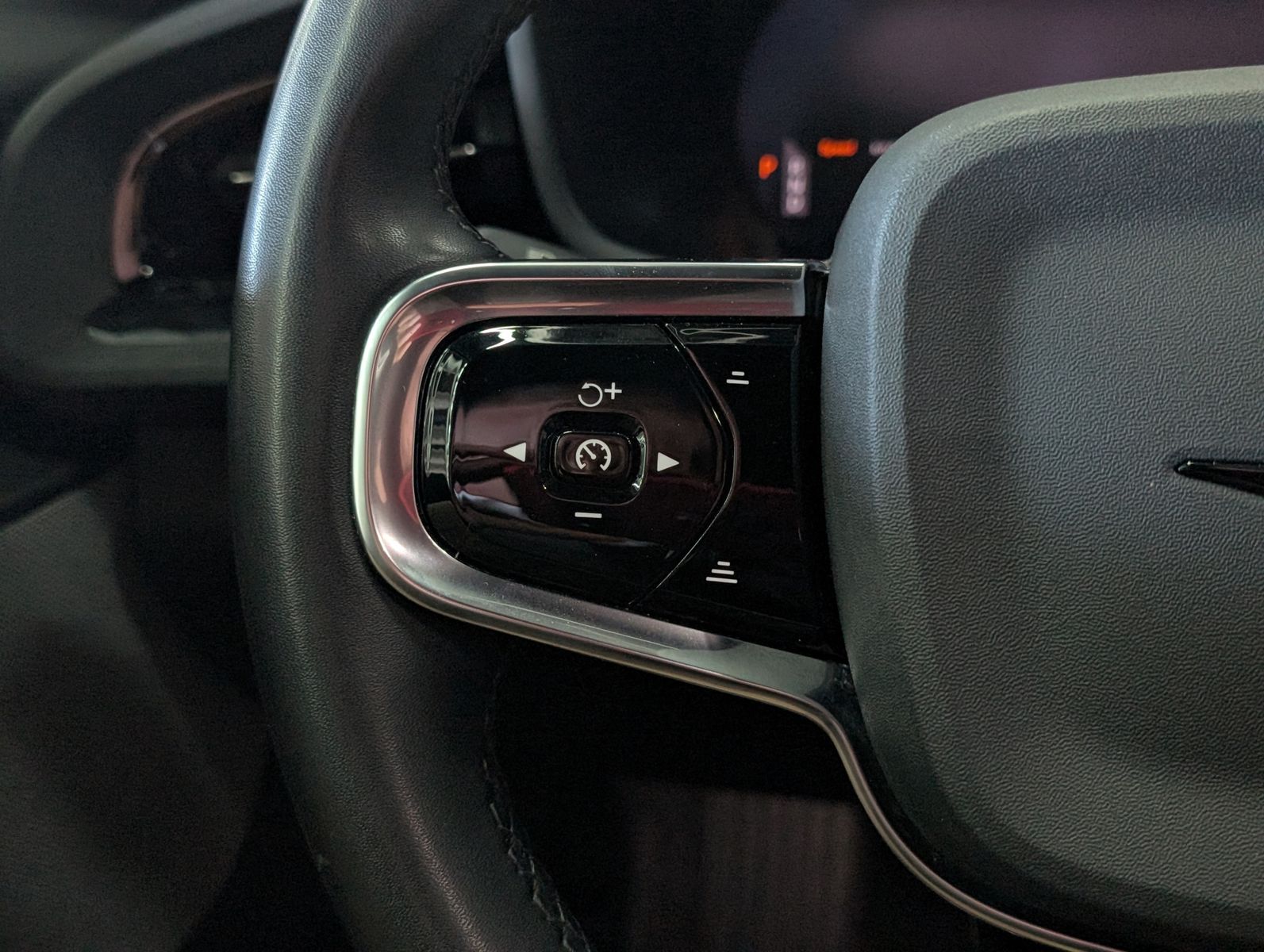 Fahrzeugabbildung Polestar 2 78 KWh Long Range Pilot LED 360° MEMO SoH 95%