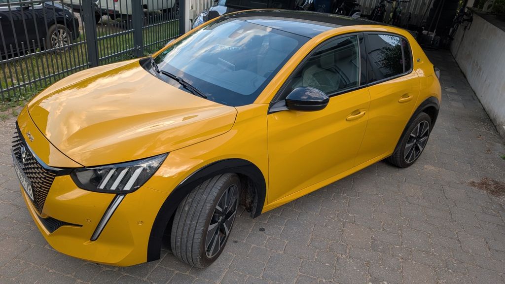 Image of Peugeot e-208