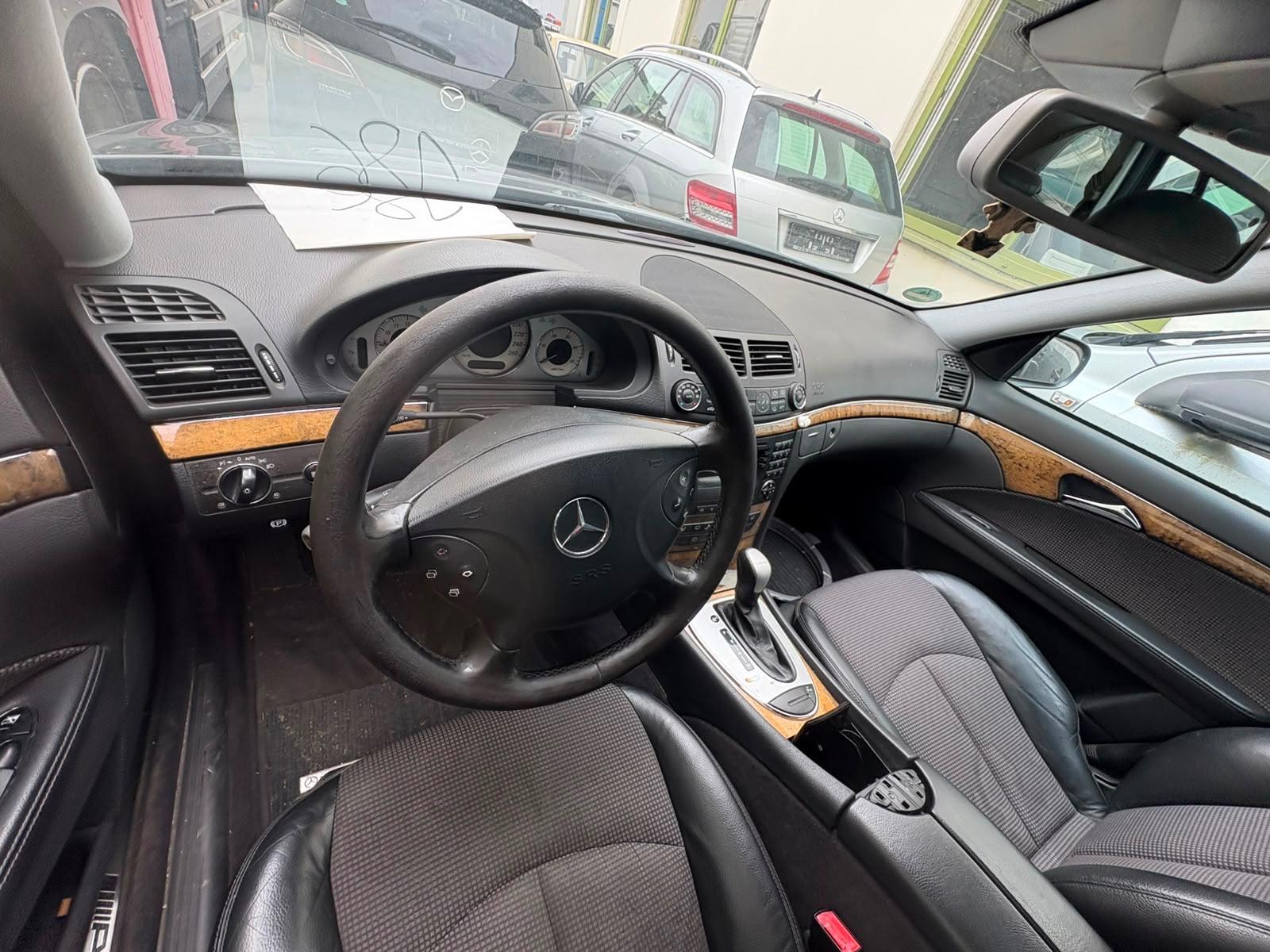 Mercedes-Benz E 220 E -Klasse T-Modell E 220 T CDI