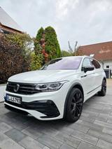 Volkswagen VW Tiguan Allspace R-Line mit Vollausstattung 