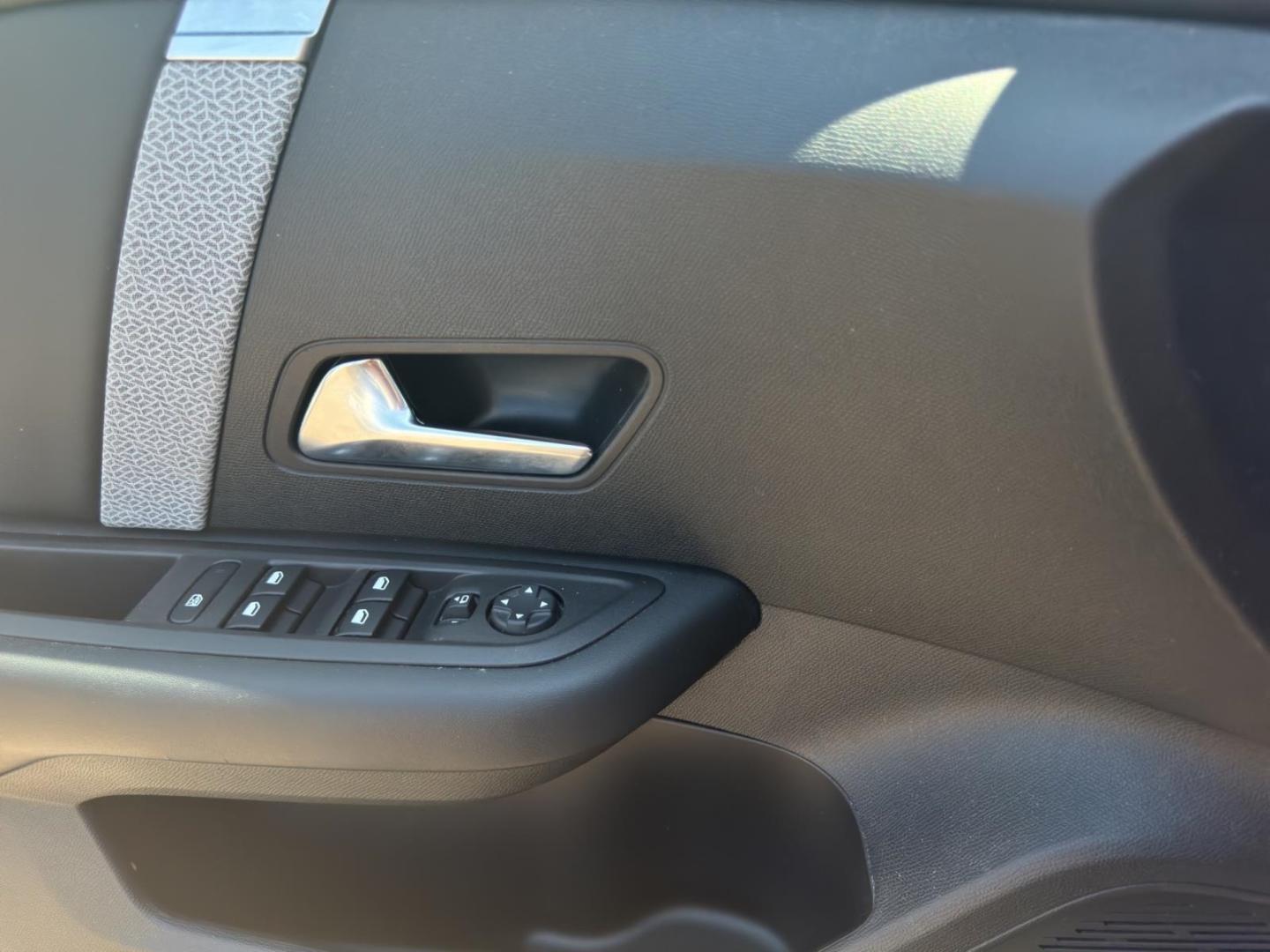 Citroën C4 PureTech 130 Stop & Start Shine 8 Fach Bereif