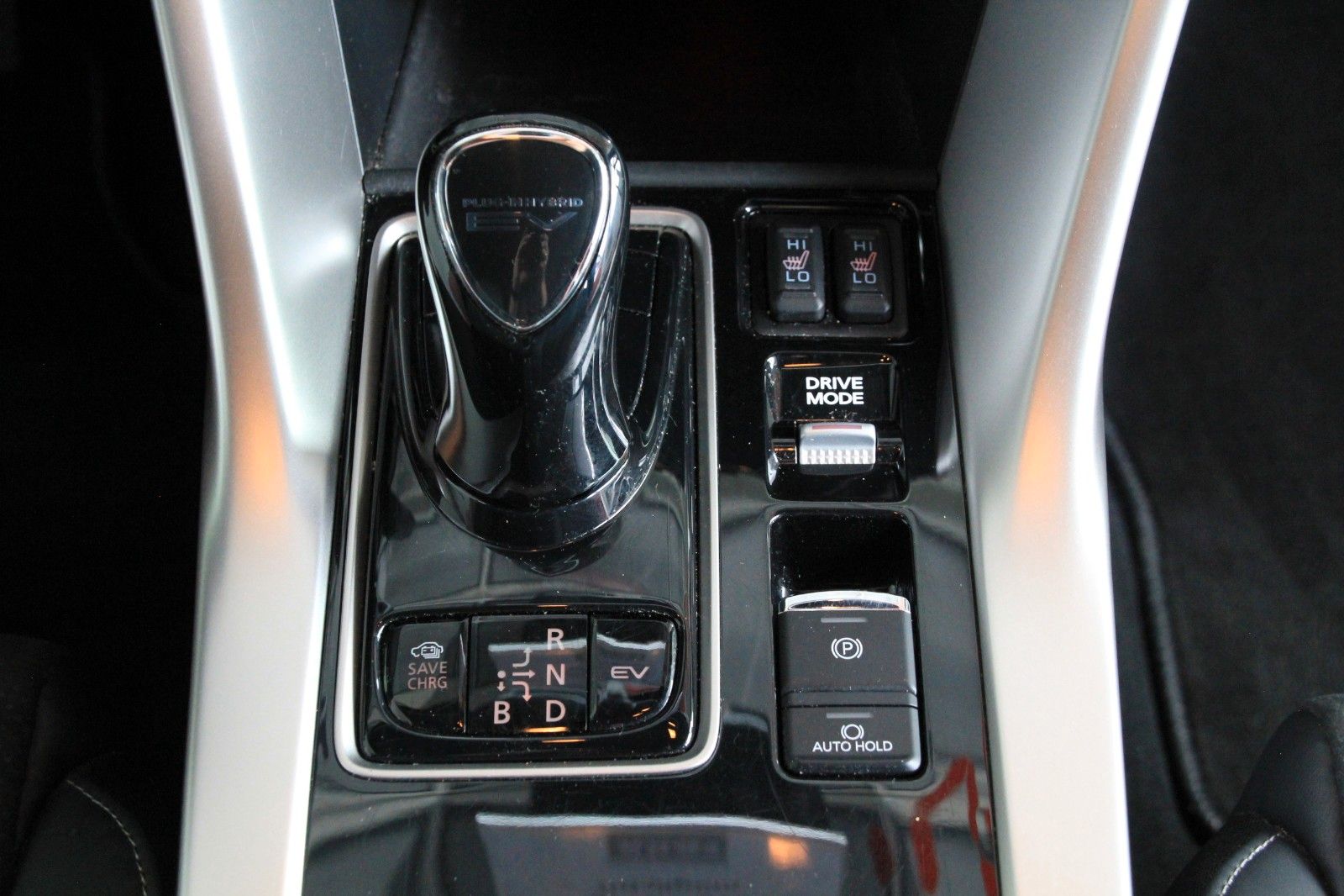 Fahrzeugabbildung Mitsubishi Eclipse Cross Select PHEV 4WD
