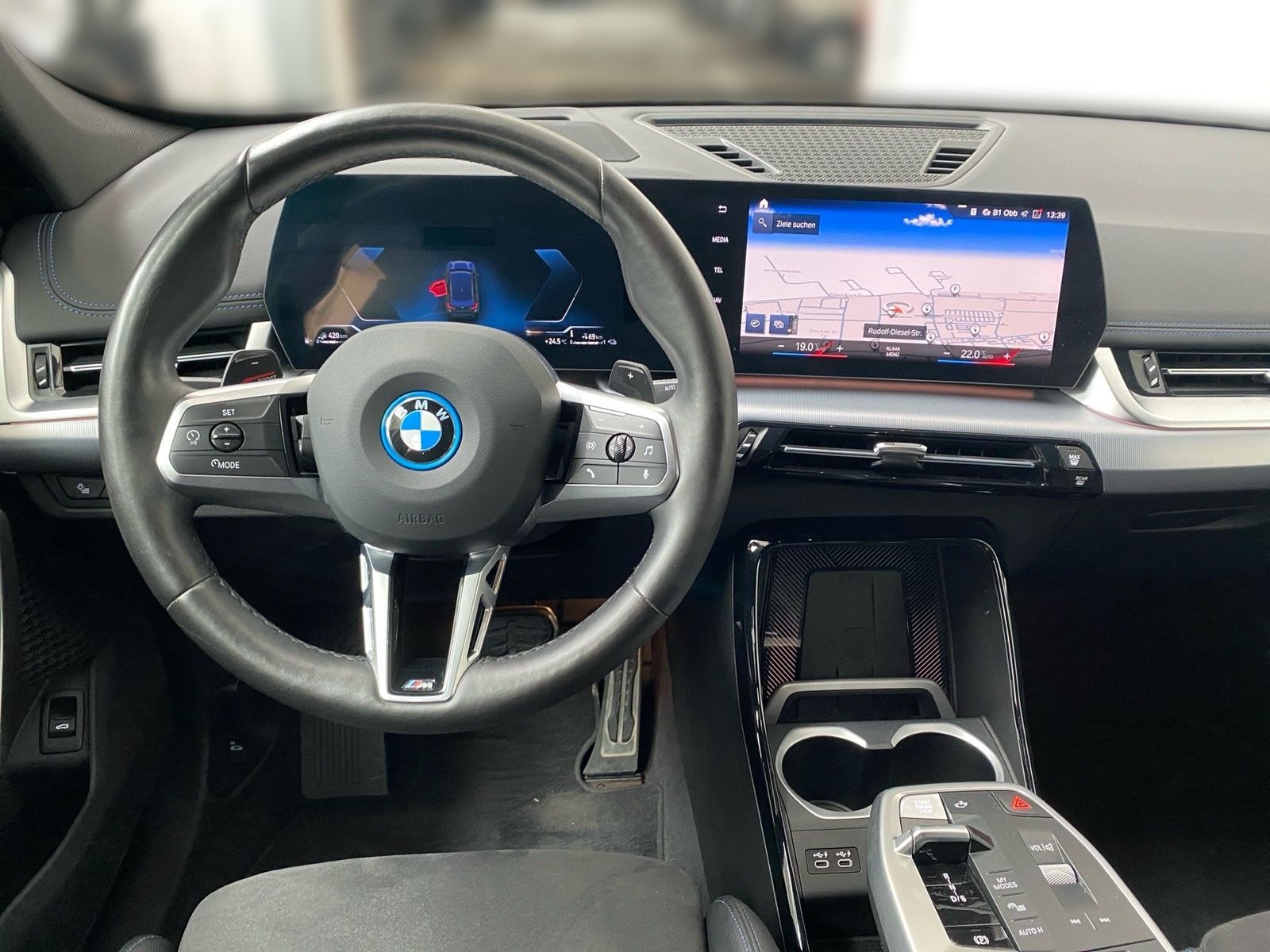 BMW X1 xDrive30e M Sport HUD LC Prof. DA Pro AHK foto 3