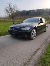 BMW E91 325i - BMW 325 aus 2007: Kombi, 325i