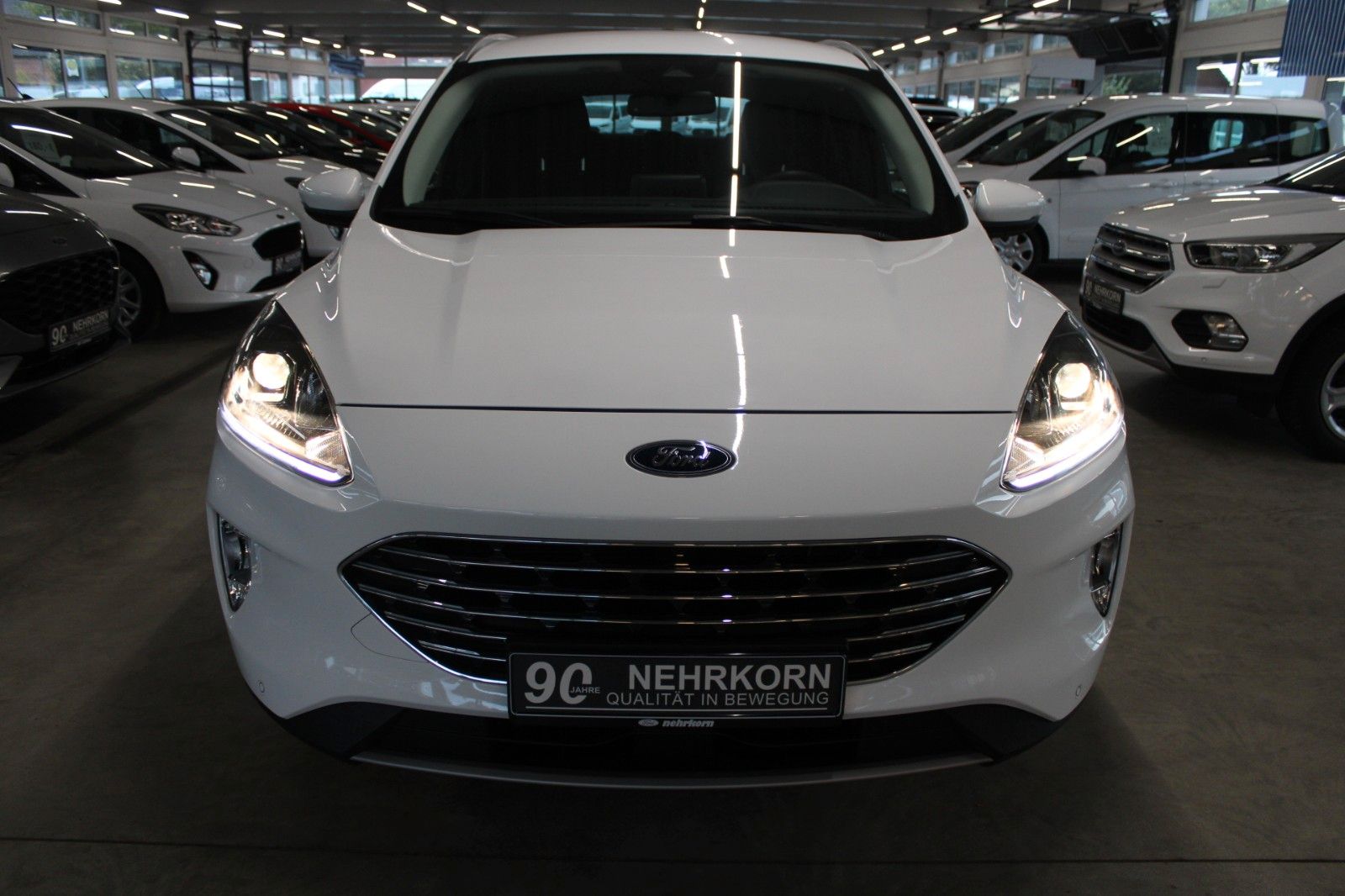 Fahrzeugabbildung Ford Kuga PHEV Aut. Titanium LED NAVI WinterPaket