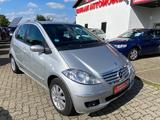 Mercedes-Benz A 150 5-türig / Klimaanlage / Automatik / PDC / - silberne Mercedes-Benz A 150