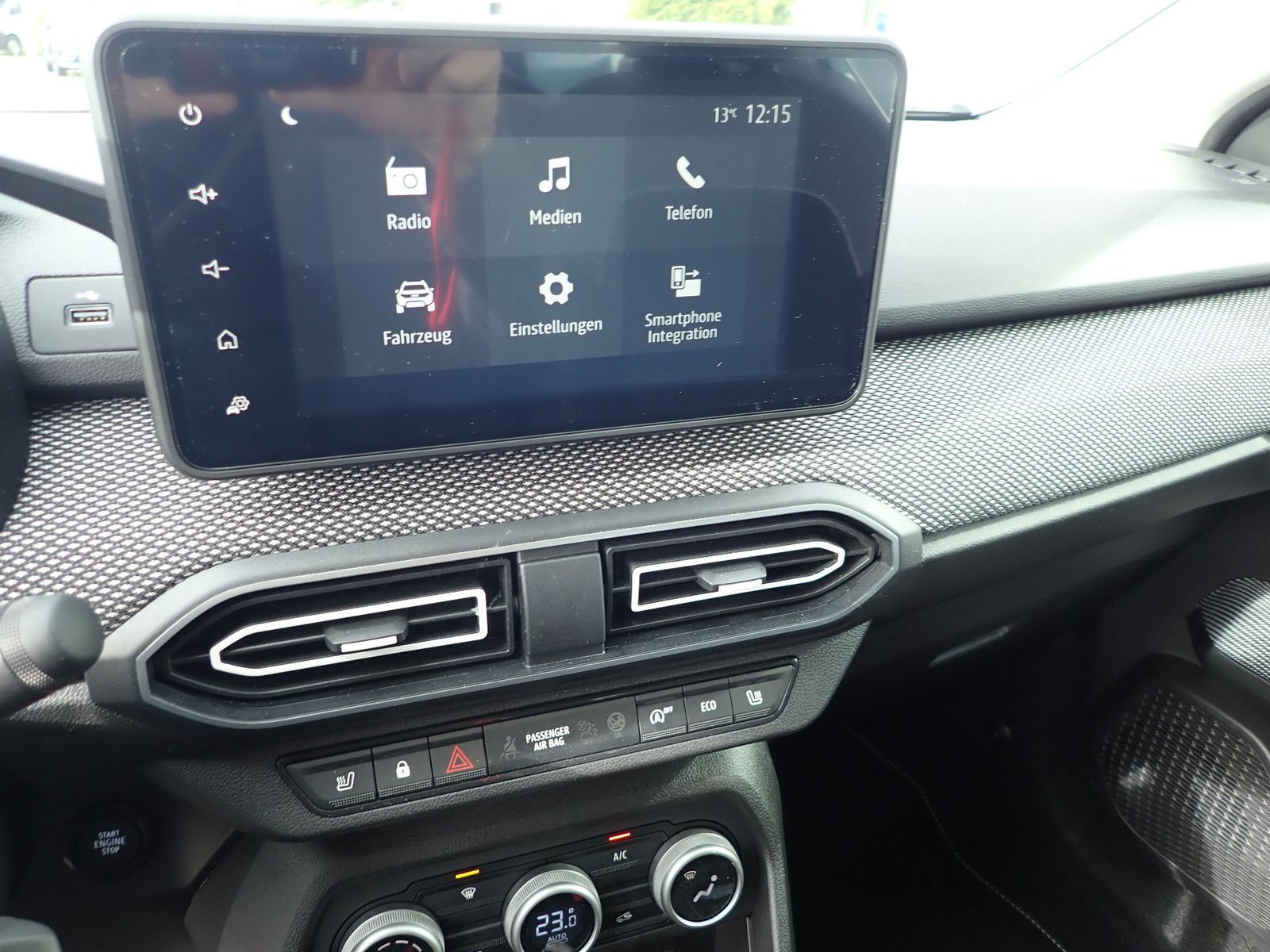 Fahrzeugabbildung Dacia Sandero Journey TCe 90 CVT