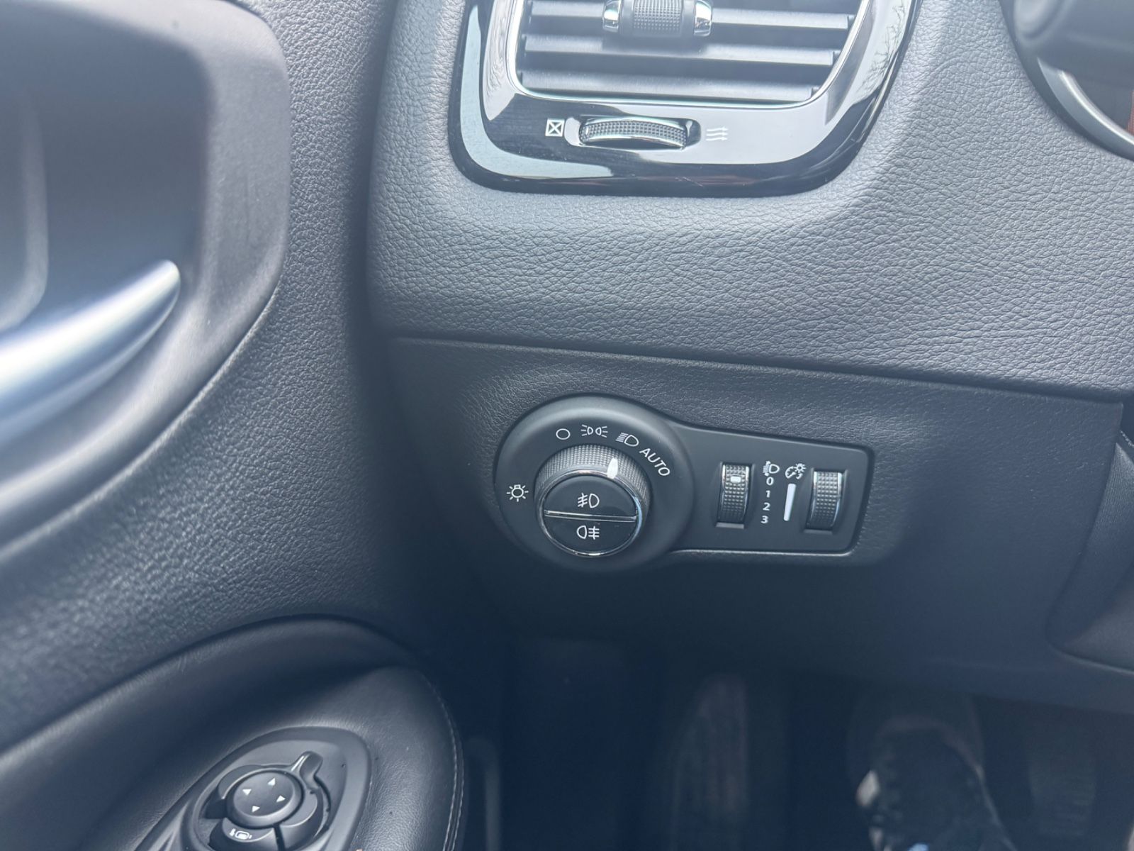 Fahrzeugabbildung Jeep Compass Longitude Leder+Navi+Kamera