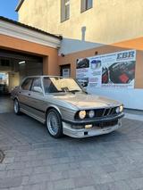 BMW E28 524 Diesel - BMW 524 mit Diesel-Antrieb