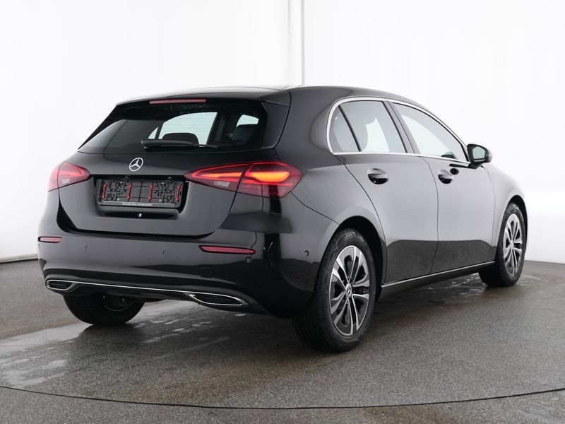 Fahrzeugabbildung Mercedes-Benz A 200 PROGRESSIVE+AHK+LHZ+VERK.ASS+CARPL+KAMERA+