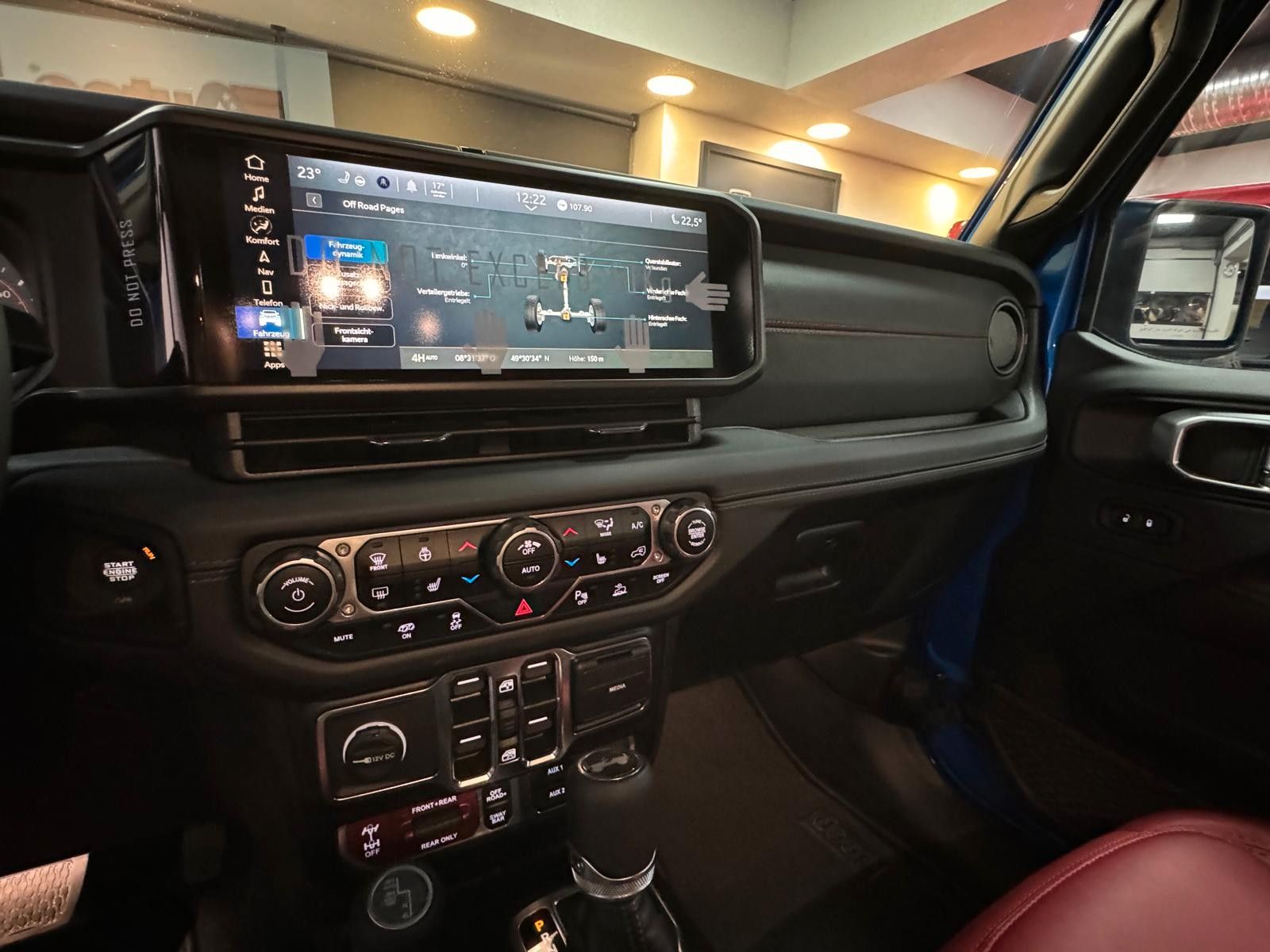 Fahrzeugabbildung Jeep RUBICON 392-6.4L HEMI V8-RECON 35"-STEEL BUMPER