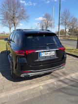 Mercedes-Benz GLE 300 d 4MATIC - ( Pano, AHK, AMG-Line ) - Mercedes-Benz GLE 300 von privat