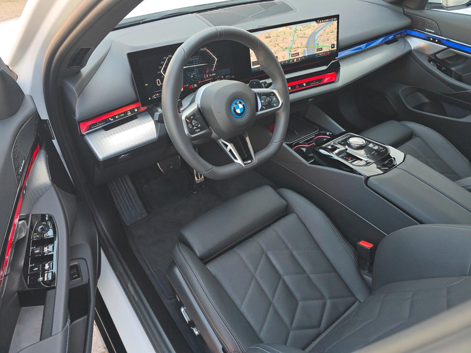 BMW 530e M Sport (Kamera/Panorama/H&K)