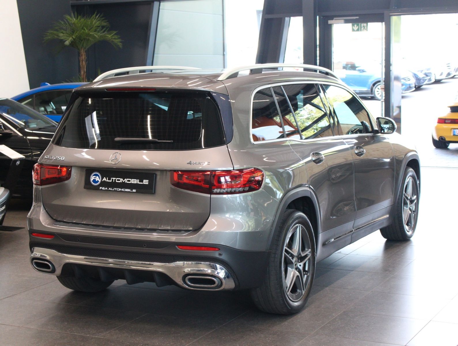 Fahrzeugabbildung Mercedes-Benz GLB 250 4Matic AMG Line Pano*Widescreen*Kamera