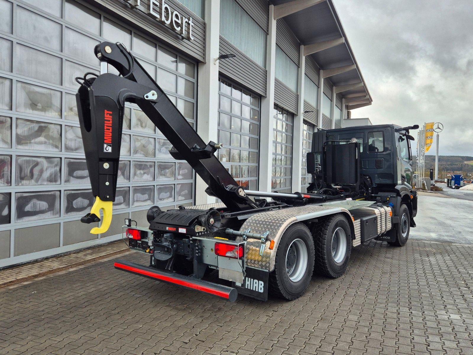 Fahrzeugabbildung Iveco AD300X54Z/P HR 6x4 Abrollkipper