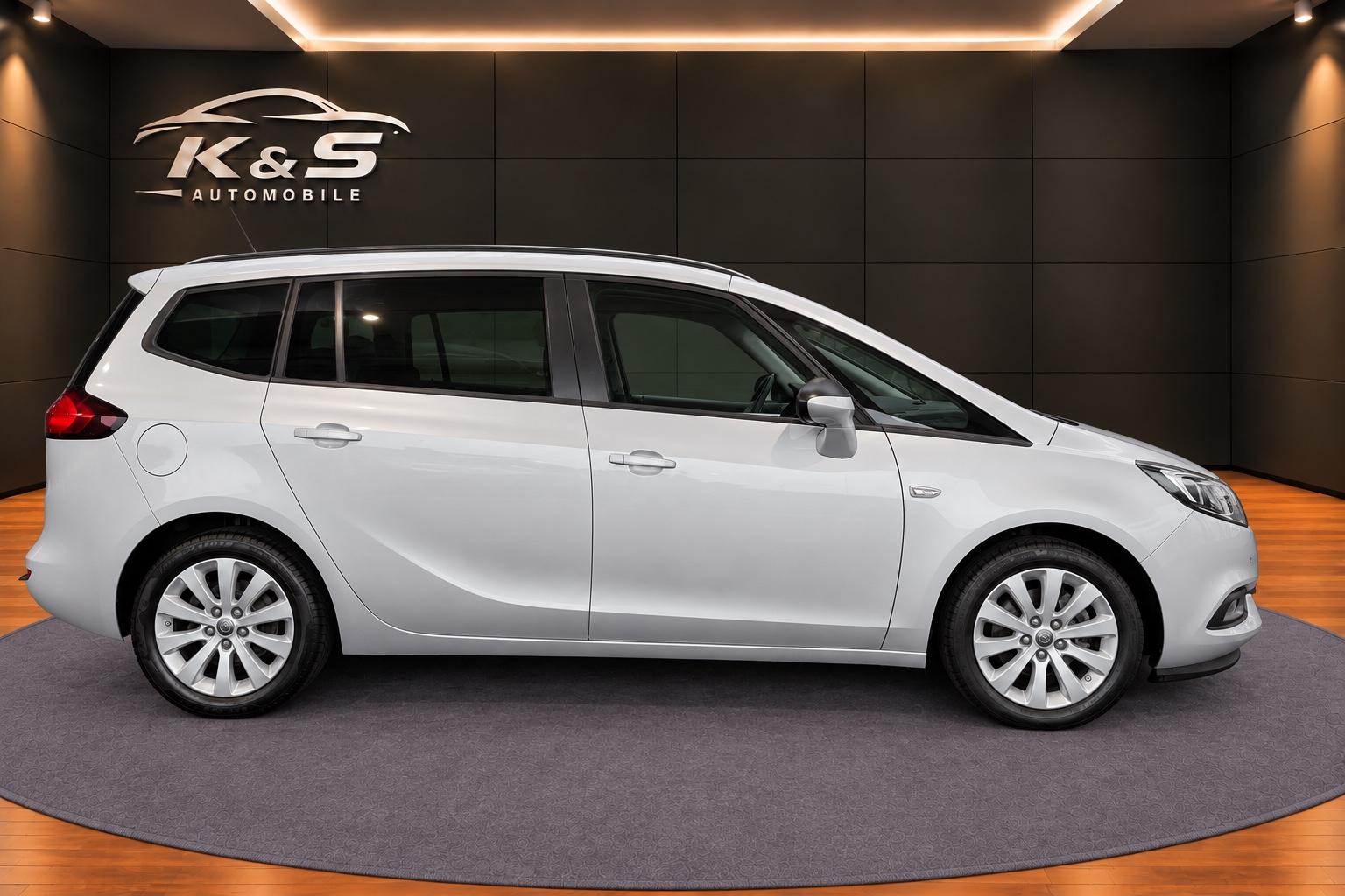 Opel Zafira C 140PS*7SITZER*AHK*PDC*SZH&LHZ*TEMPO*