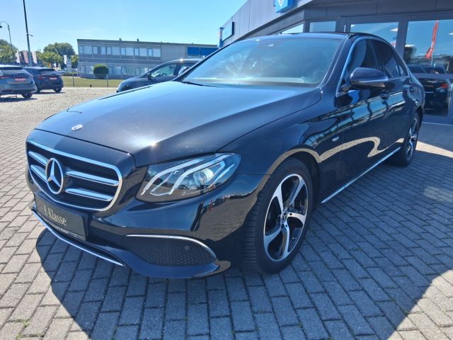 MERCEDES-BENZ E 220 d Avantgarde COMAND+Kamera+Widescreen+LED