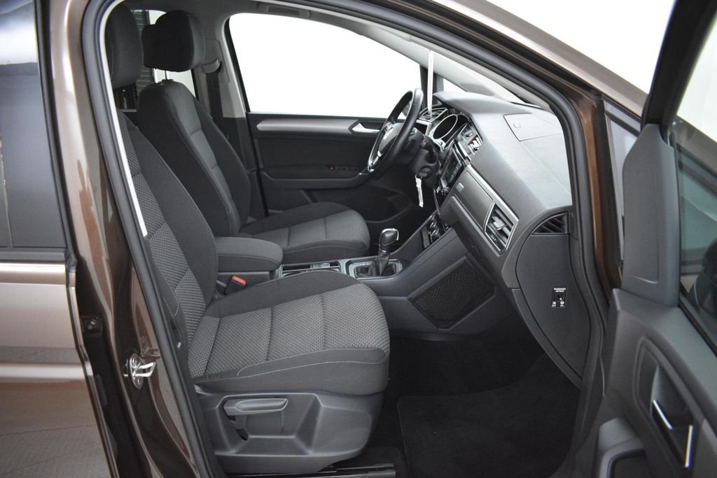Volkswagen Touran 1.4 TSI Comfort 7SI+NAVI+LED+SHZ+ACC+AHK+
