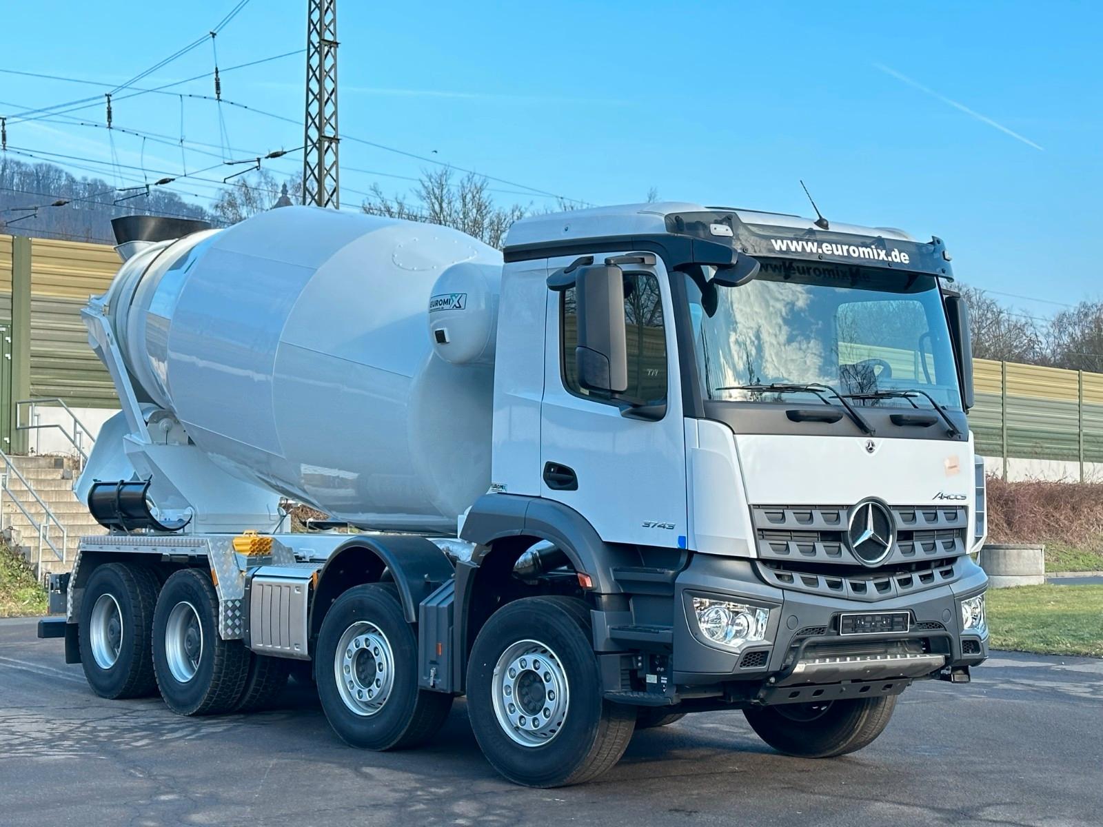 Mercedes-Benz Arocs 5 3743 8X4 / Euro6e EuromixMTP EM 10 L