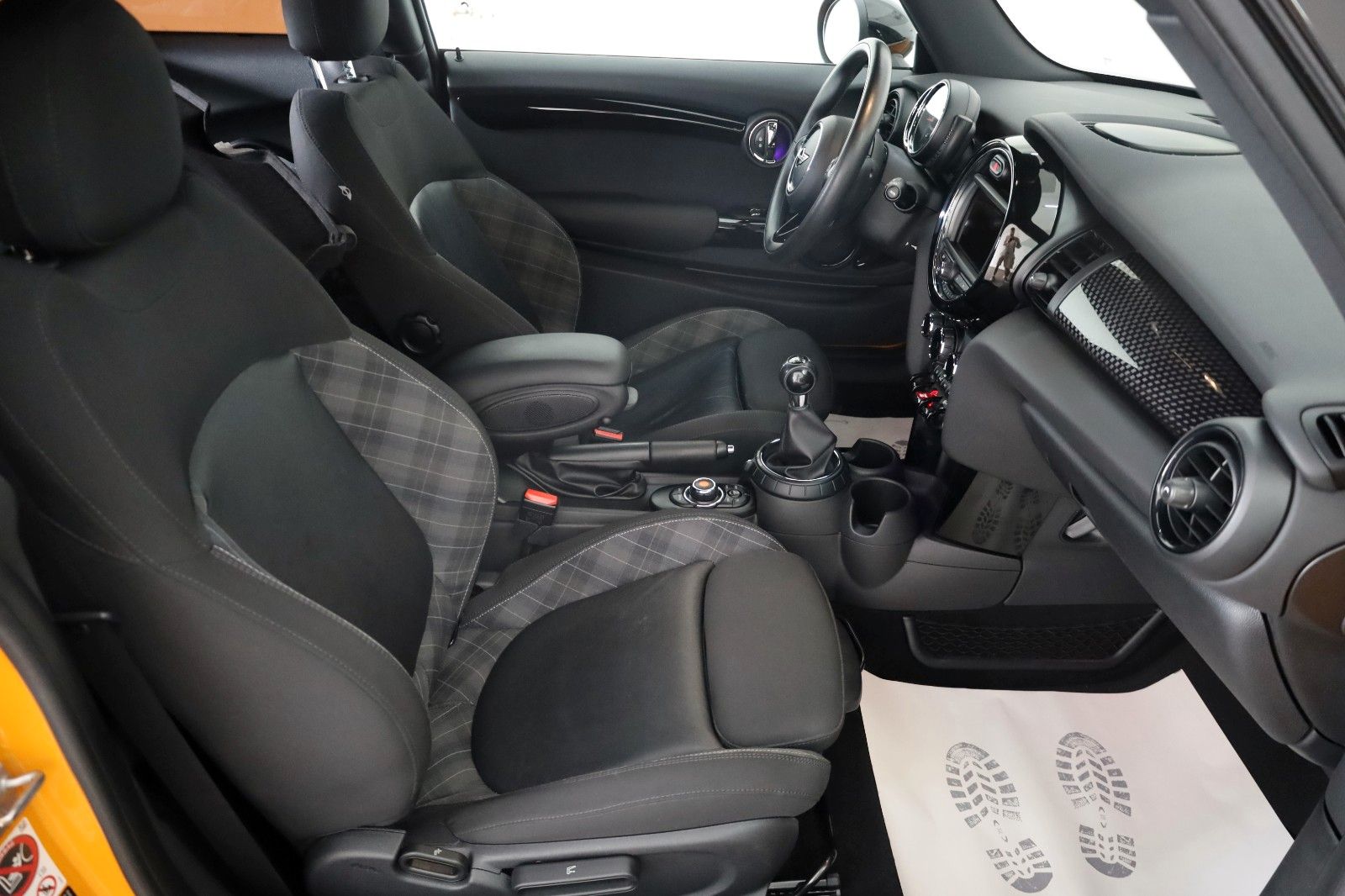 Fahrzeugabbildung MINI COOPER S T.Leder,Navi,LED,SH,PDC,SR+WR