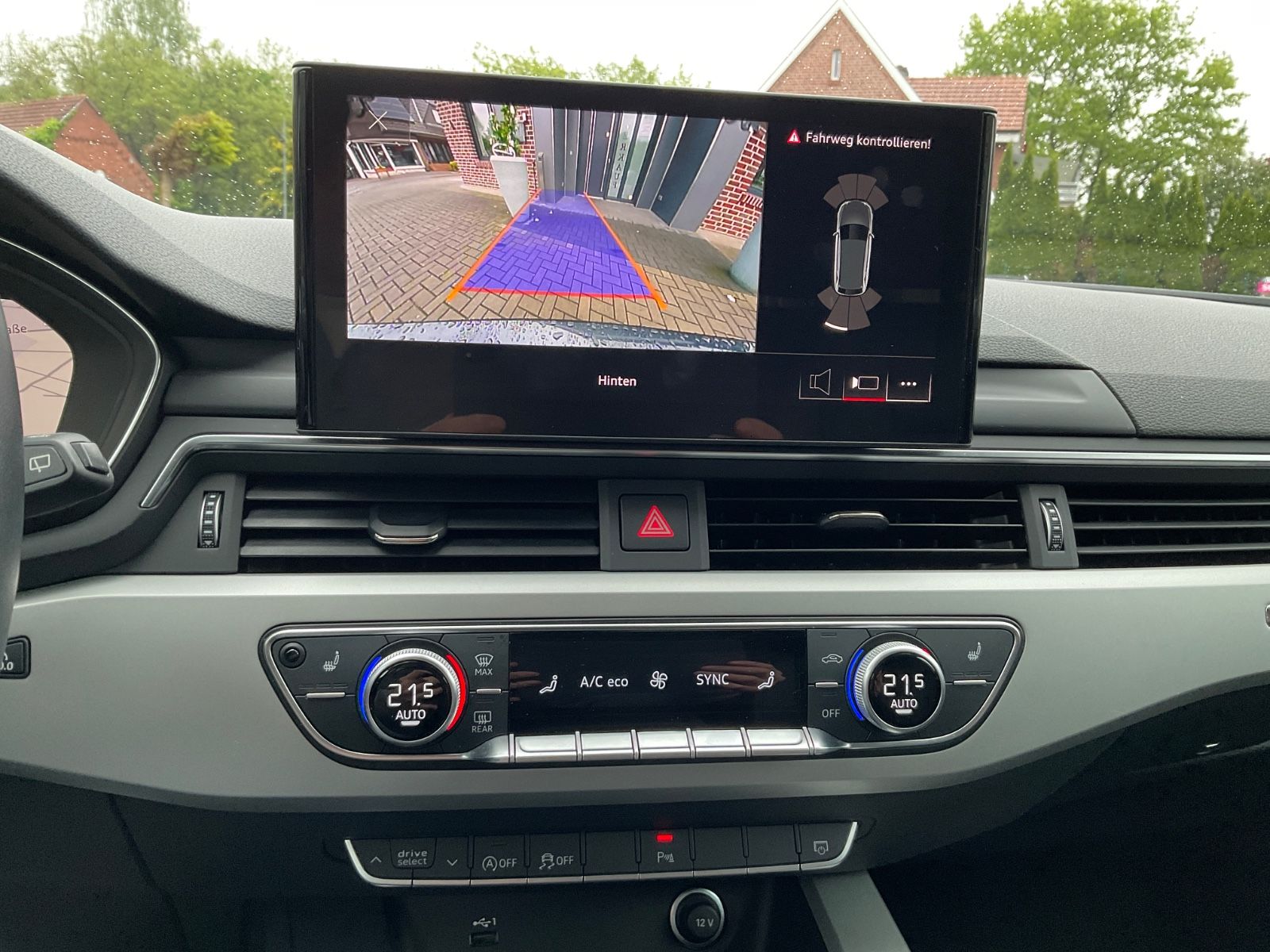 Fahrzeugabbildung Audi A4 Avant 40 TFSI quattro,Leder,ACC,Kamera,LED
