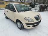 Lancia Ypsilon 1.2 .BERLINS BEST*TÜV NEU*Panoramadach - Lancia aus 2004