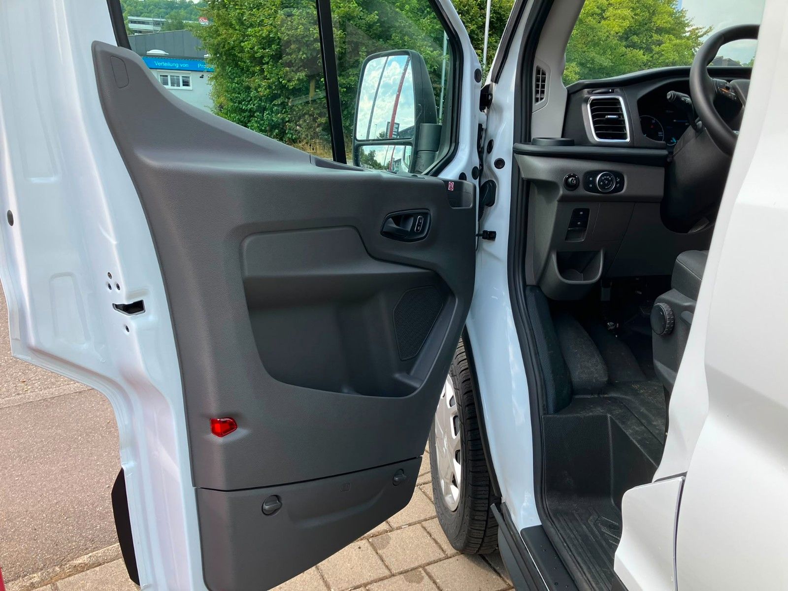 Fahrzeugabbildung Ford E-Transit Kasten E 350 L3H3 SDH*NAVI*PDC*68KWh